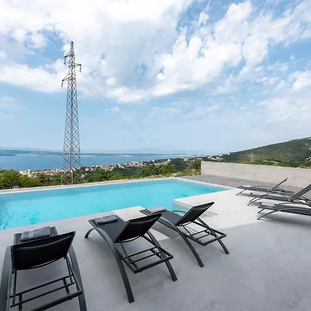 New Luxury Bogi In - By Istrabook Villa