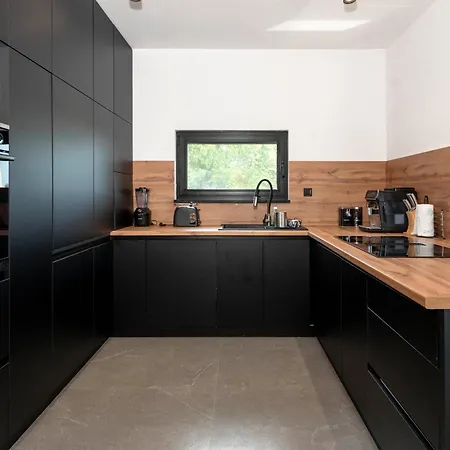 New Luxury Bogi In - By Istrabook Villa *