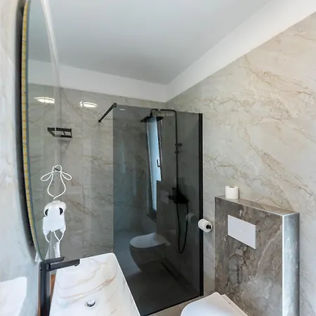 New Luxury Bogi In - By Istrabook Villa