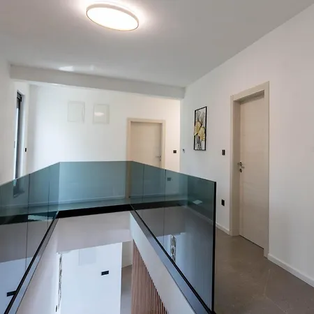 New Luxury Bogi In - By Istrabook
